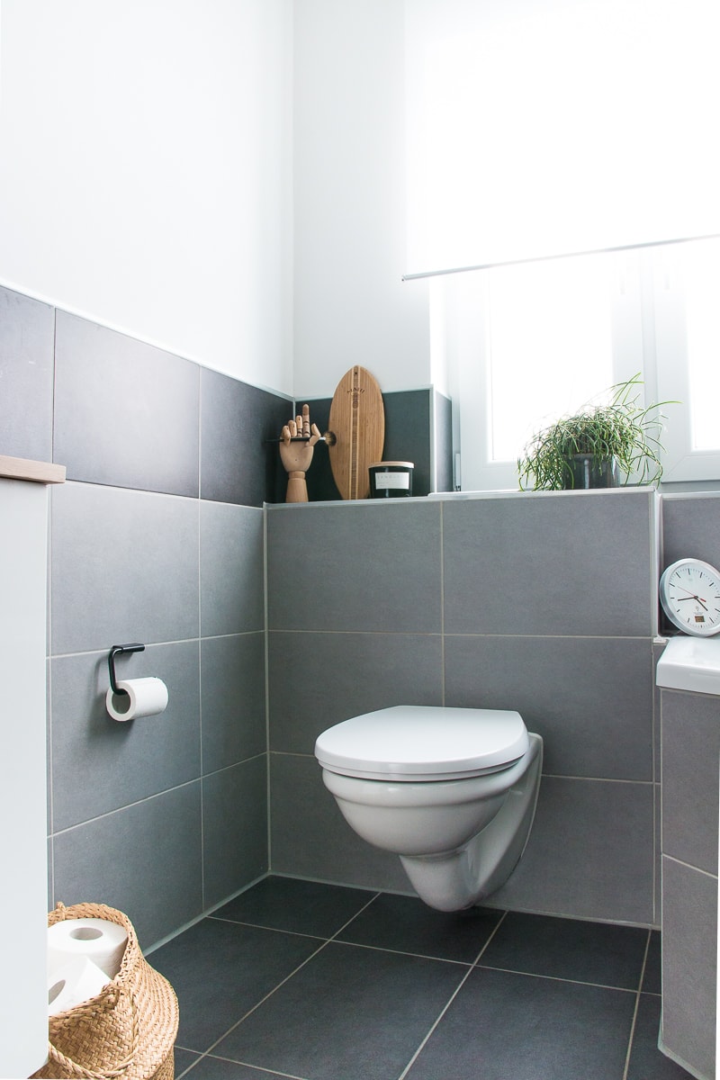 Badezimmer umgestalten & Küchenschrank upcyceln | günstiges Badezimmer | Raumkrönung - Wohnblog, Wohnberatung & Einrichtungstipps